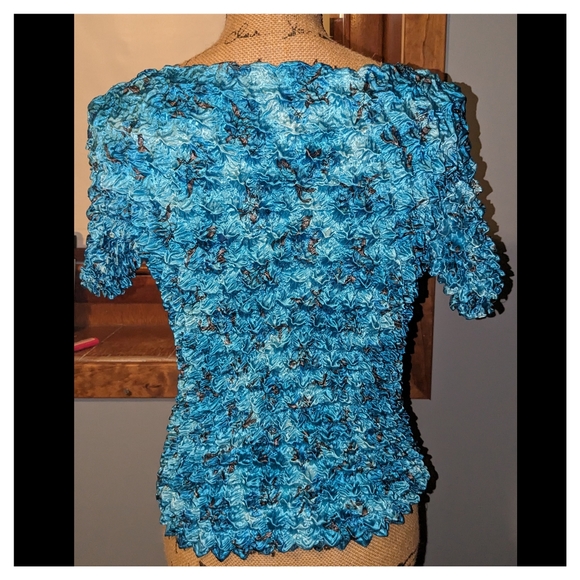 Magic Bubble Popcorn Crinkle Short Sleeve Top Shirt - Picture 2 of 2